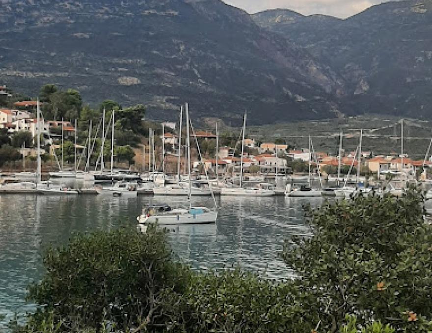 ΠΑΡΑΛΙΑ ΤΡΙΖΟΝΙΩΝ2