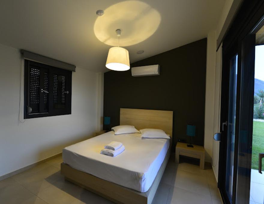 ELIA SUITES0