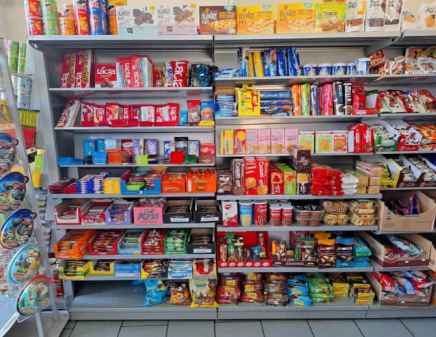 G.V. MARKET ΚΟΛΟΒΕΛΩΝΗΣ1