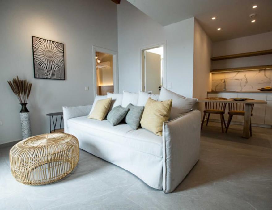 TRIZONIA MARE SUITES2