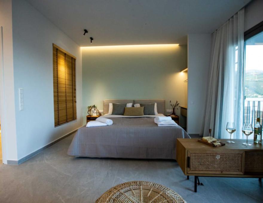 TRIZONIA MARE SUITES1
